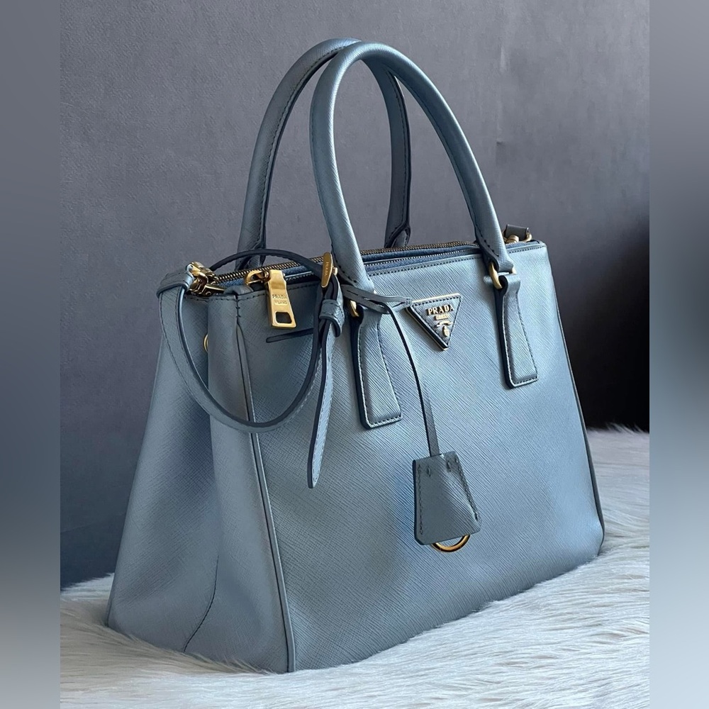 Prada Saffiano Lux Medium Galleria Zip Tote - Picture 2 of 16